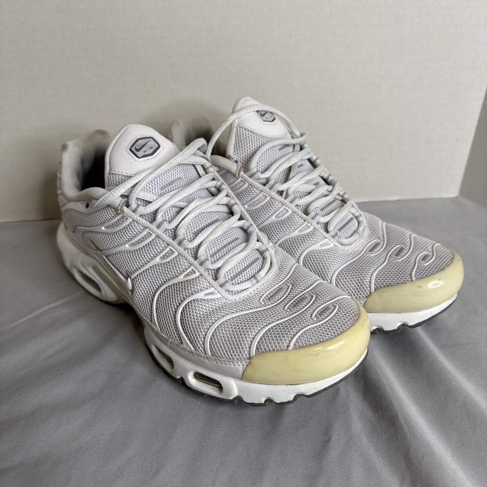 Nike Air Max Plus White 604133-139 Men's Size 8 Women's Size 9.5